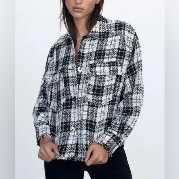 ZARA Black and White Tweed Structured Frayed Overshirt Shacket - Picture 3 of 5